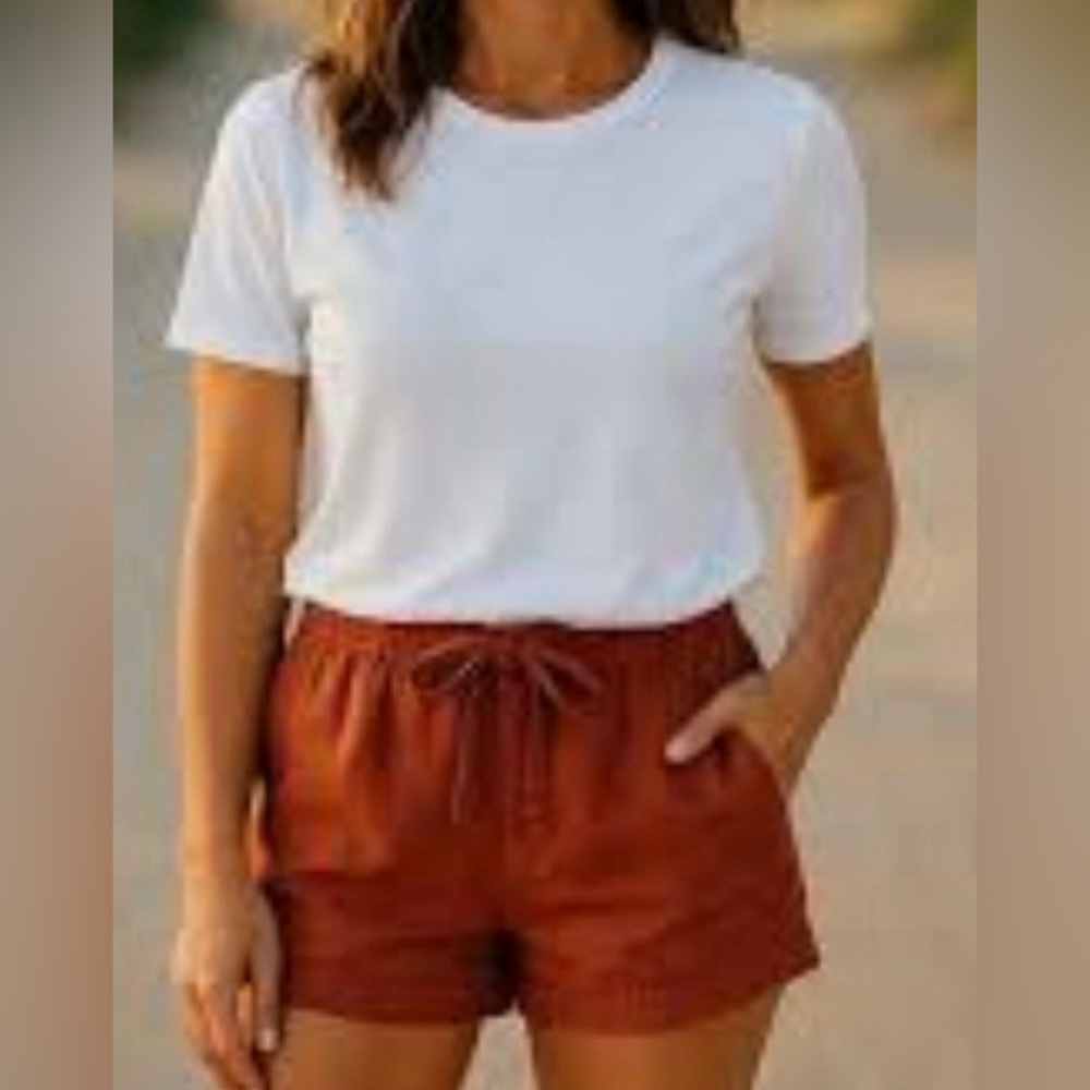 Kut Women's Casual Linen Shorts in Burgundy